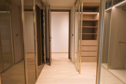 Condo in Bangkok, Thailand, 2 bedrooms  № 180771 - photo 8