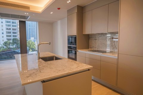 Condo in Bangkok, Thailand, 2 bedrooms  № 180771 - photo 3