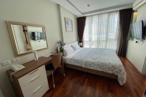 Condo in Bangkok, Thailand, 1 bedroom № 200693 - photo 4