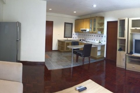Condo in Khlong Toei, Bangkok, Thailand, 2 bedrooms  № 200692 - photo 8