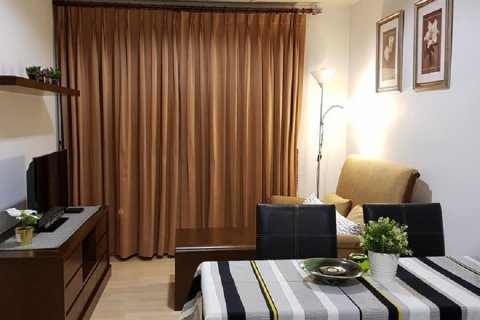 Condo à Watthana, Bangkok, Thaïlande, 1 chambre № 200688 - photo 2