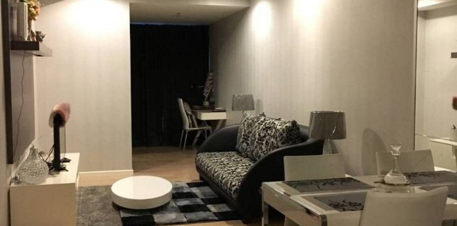 Studio dans le Condo à Watthana, Bangkok, Thaïlande  № 146274