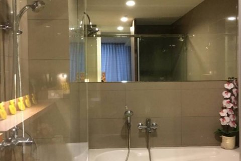 Studio dans le Condo à Watthana, Bangkok, Thaïlande  № 146274 - photo 4