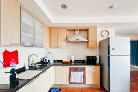 Condo in Hua Hin, Thailand, 2 bedrooms  № 164144 - photo 12