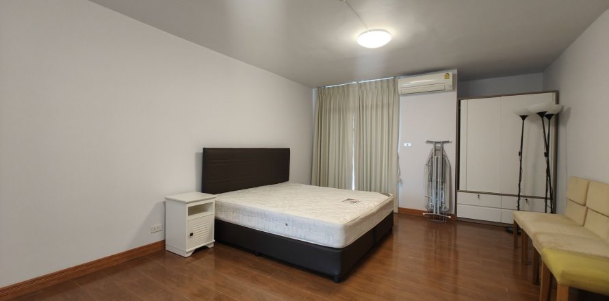 Condo à Bang Rak, Bangkok, Thaïlande, 2 chambres  № 164137