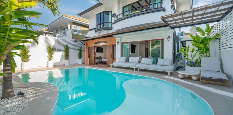 Villa in Phuket, Thailand 6 bedrooms № 164142