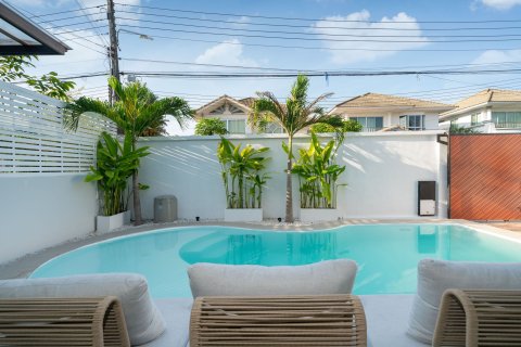 Villa in Phuket, Thailand 6 bedrooms № 164142 - photo 5