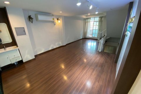 Shophouse in Watthana, Bangkok, Thailand № 151610 - photo 8