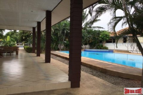 Villa in Pattaya, Thailand 3 bedrooms № 193663 - photo 3