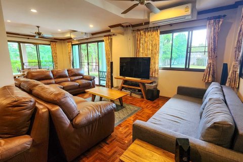 Villa in Chiang Mai, Thailand 5 bedrooms № 146072 - photo 30