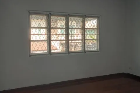 Reihenhaus in Phra Khanong, Bangkok, Thailand 5 Schlafzimmer № 215695 - Foto 14