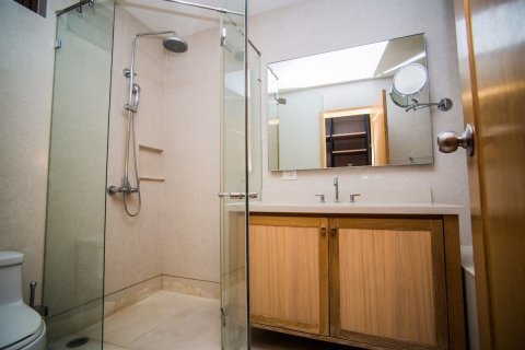 Condo à Watthana, Bangkok, Thaïlande, 1 chambre № 200627 - photo 3