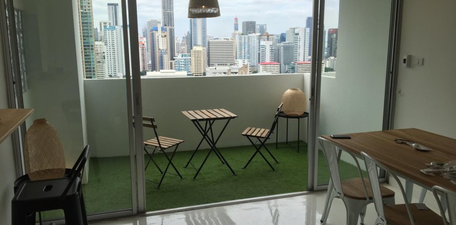 Condo à Watthana, Bangkok, Thaïlande, 3 chambres № 200628