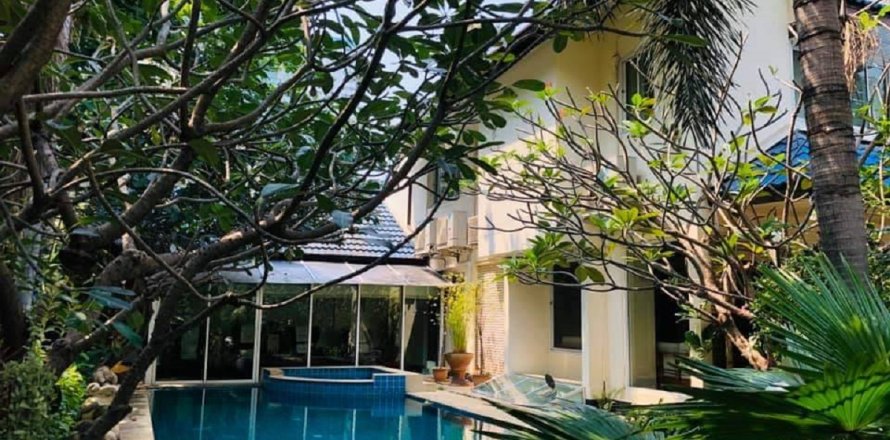 Maison à Watthana, Bangkok, Thaïlande 3 chambres № 200626