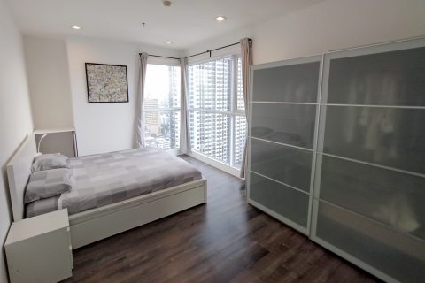 Кондоминиум с 2 спальнями в Кхлонг Сане, Бангкок, Таиланд № 170955 - фото 3