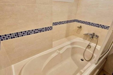 Студия в кондо в Ваттхане, Бангкок, Таиланд № 170960 - фото 11