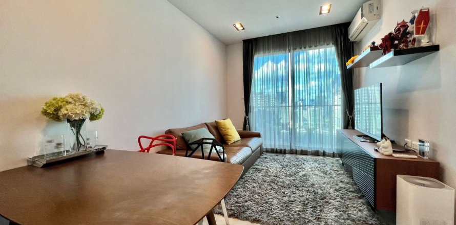 Studio in the Condo in Huai Khwang, Bangkok, Thailand  № 170958