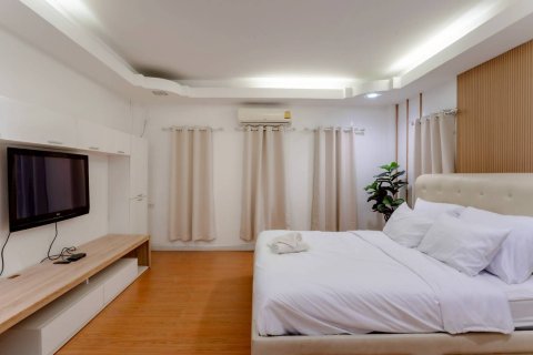 Villa in Hua Hin, Thailand 5 bedrooms № 170957 - photo 11