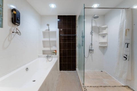 Villa in Hua Hin, Thailand 5 bedrooms № 170957 - photo 18