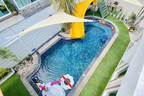 Villa in Hua Hin, Thailand 5 bedrooms № 170957 - photo 3