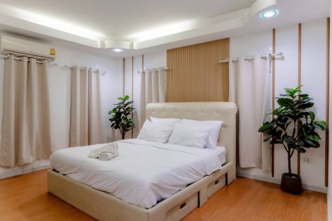 Villa in Hua Hin, Thailand 5 bedrooms № 170957 - photo 10