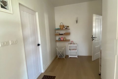 House in Nakhon Nayok, Thailand 5 bedrooms № 154844 - photo 5