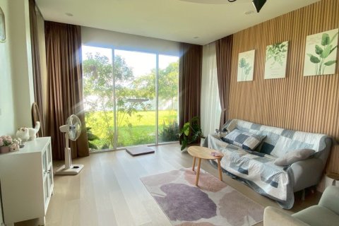House in Nakhon Nayok, Thailand 5 bedrooms № 154844 - photo 2