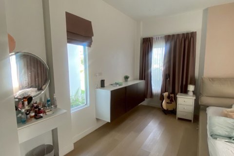 House in Nakhon Nayok, Thailand 5 bedrooms № 154844 - photo 3