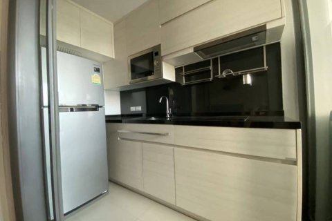 Studio dans le Condo à Khlong Toei, Bangkok, Thaïlande  № 152097 - photo 6