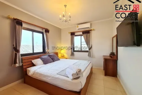 Casa de 5 dormitorios en Pattaya, Tailandia № 213750 - foto 16