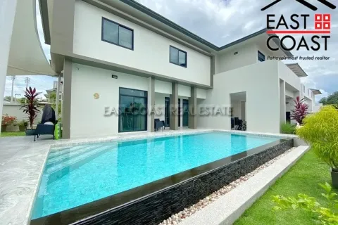 Casa de 5 dormitorios en Pattaya, Tailandia № 213751