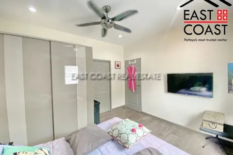 Casa de 5 dormitorios en Pattaya, Tailandia № 213751 - foto 21