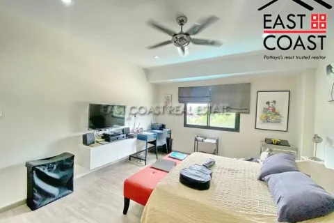 Casa de 5 dormitorios en Pattaya, Tailandia № 213751 - foto 26
