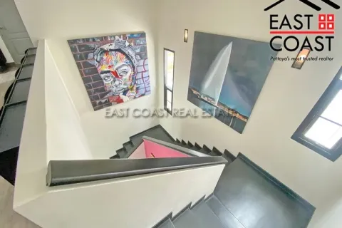 Casa de 5 dormitorios en Pattaya, Tailandia № 213751 - foto 15