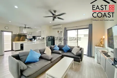 Casa de 5 dormitorios en Pattaya, Tailandia № 213751 - foto 5