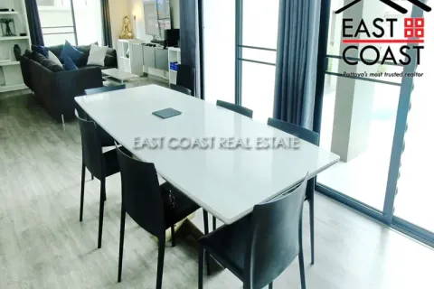 Casa de 5 dormitorios en Pattaya, Tailandia № 213751 - foto 10