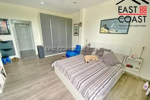 Casa de 5 dormitorios en Pattaya, Tailandia № 213751 - foto 16