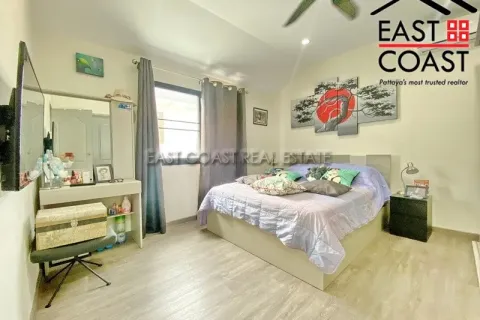 Casa de 5 dormitorios en Pattaya, Tailandia № 213751 - foto 19