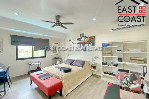 Casa de 5 dormitorios en Pattaya, Tailandia № 213751 - foto 24