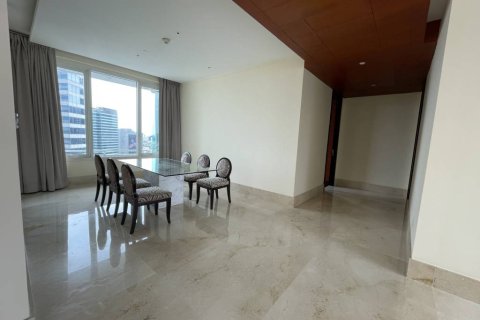 Кондоминиум с 3 спальнями в Бангкоке, Таиланд № 155441 - фото 2