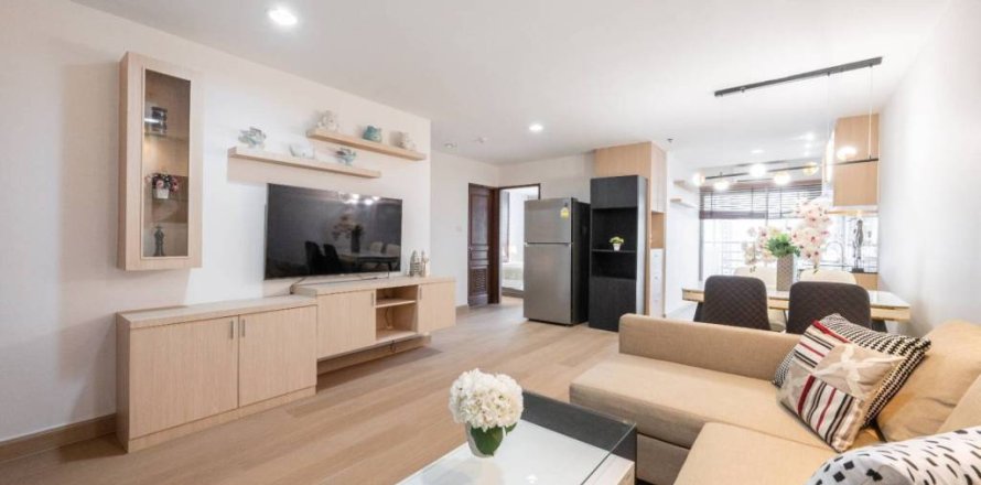 Condo in Bangkok, Thailand, 2 bedrooms  № 155437