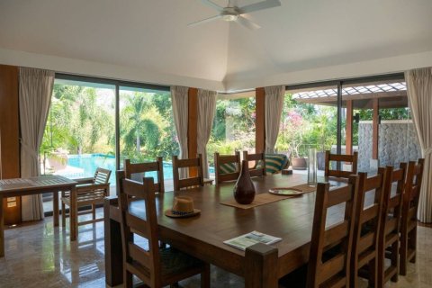 Villa in Rawai, Thailand 5 bedrooms № 155436 - photo 9