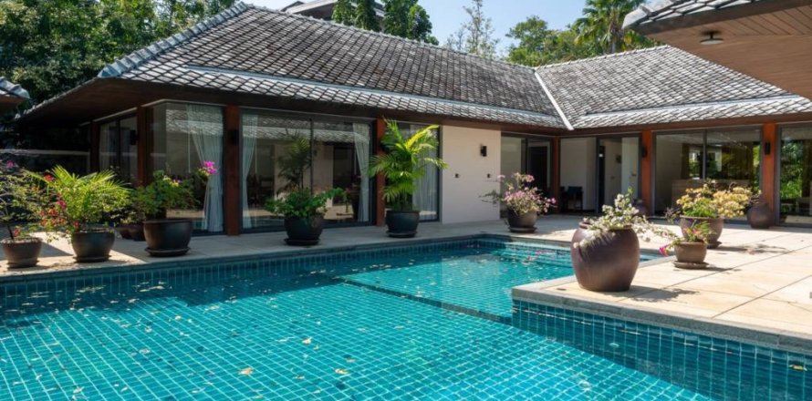 Villa in Rawai, Thailand 5 bedrooms № 155436
