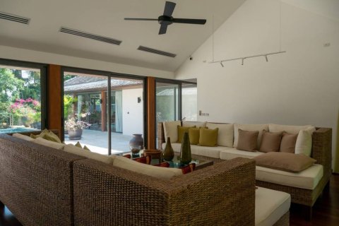 Villa in Rawai, Thailand 5 bedrooms № 155436 - photo 8