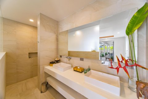 Villa in Ko Samui, Thailand 3 bedrooms № 136134 - photo 11