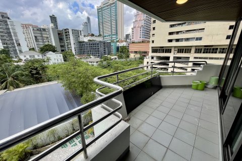 Кондоминиум с 2 спальнями в Клонг Тоэй, Бангкок, Таиланд № 136135 - фото 5