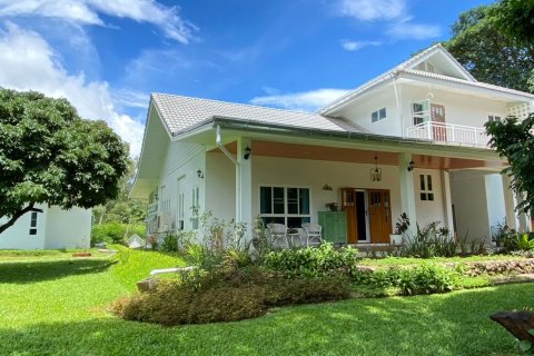 House in Chiang Mai, Thailand 4 bedrooms № 120149 - photo 1