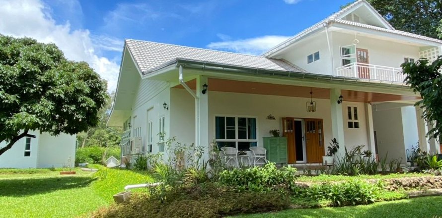 House in Chiang Mai, Thailand 4 bedrooms № 120149