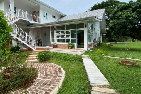 House in Chiang Mai, Thailand 4 bedrooms № 120149 - photo 23