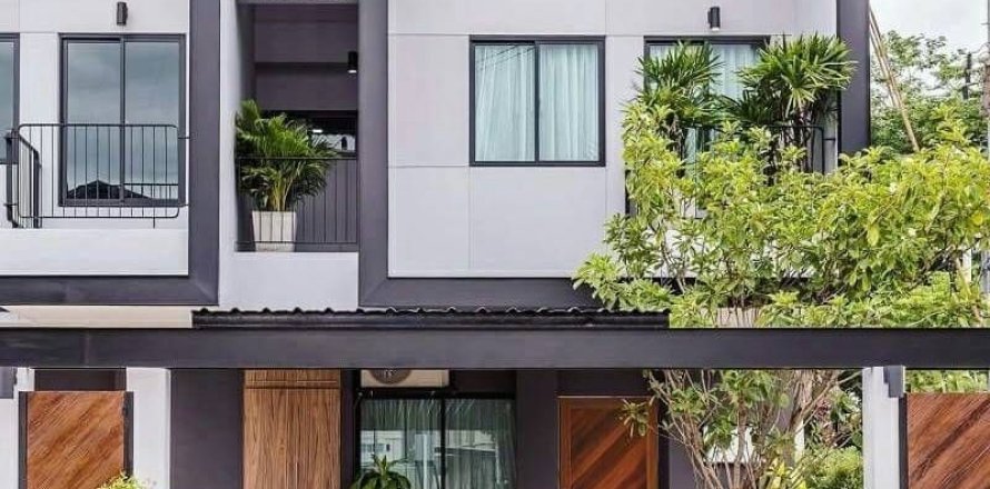 Townhouse in Chiang Mai, Thailand 3 bedrooms № 153576